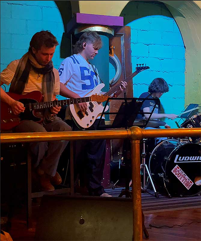 - Dante Kierstead Leo Cox Trio